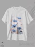 تیشرت سفید طرح دار – تیشرت گلدار ,کاسموس آبی اثر مندی دیشر فروشگاه ایماژ