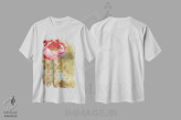 تیشرت سفید طرح دار – تیشرت گل و پرنده ,پرنده کوچک با گل صورتی اثر میری اشت فروشگاه ایماژ