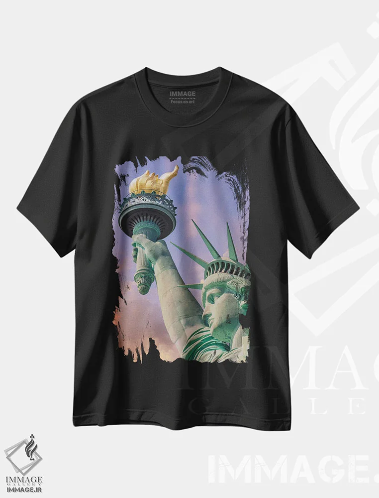 تیشرت مشکی طرح دار – تیشرت منظره شهری ,مجسمه آزادی نیویورک در غروب آفتاب اثر ملانی ویولا فروشگاه ایماژ