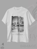 تیشرت سفید طرح دار – تیشرت هنری شهری ,در کانون توجه: پل پیترا، برج آلبرتو و سانتا آناستازیا ورونا اثر ملانی ویولا immage.ir