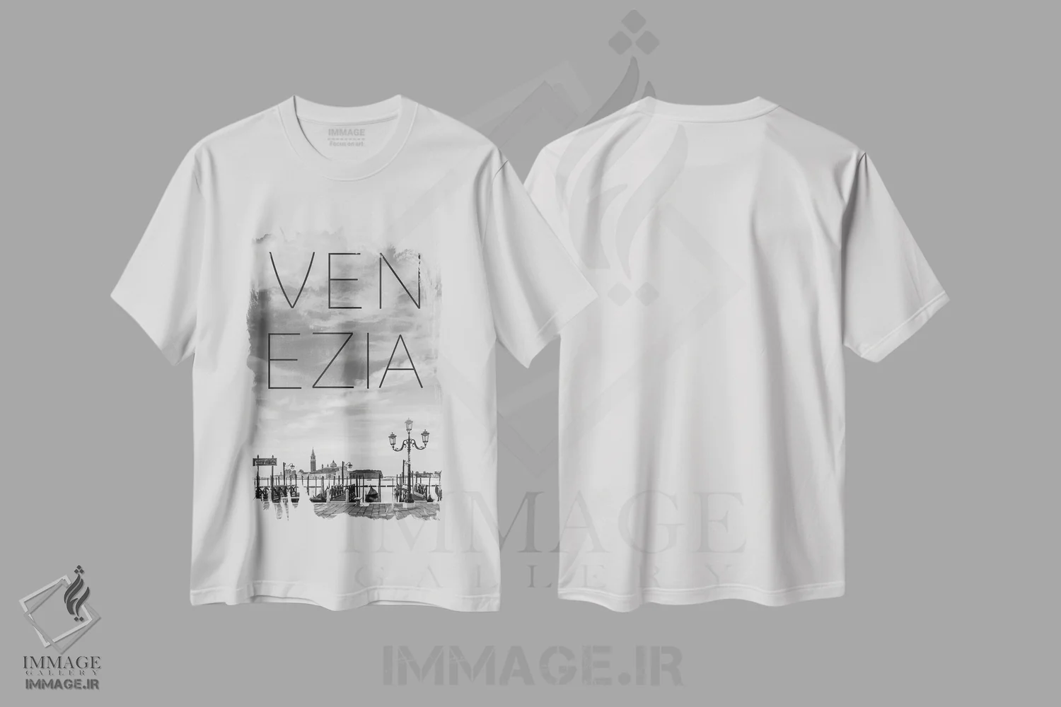 تیشرت سفید طرح دار – تیشرت شهری ,گوندولاهای ونیز در صبح زود با متن و نمای شهر اثر ملانی ویولا immage.ir