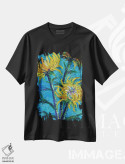 تیشرت مشکی طرح دار – تیشرت هنری ,دسته گل داوودی اثر مونا ادولسکو فروشگاه ایماژ