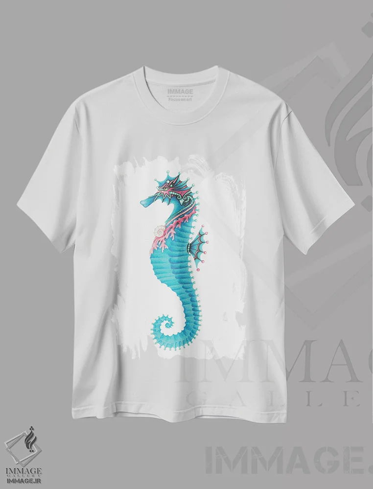 تیشرت سفید طرح دار – تیشرت حیوانات ,اسب دریایی سلطنتی اثر مندی هک immage.ir