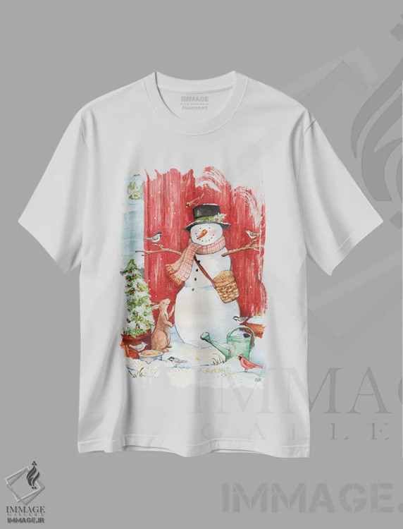 تیشرت سفید طرح دار – تیشرت زمستانی ,آدم برفی با پرندگان و برف ریز اثر ملیندا هیپشر immage.ir