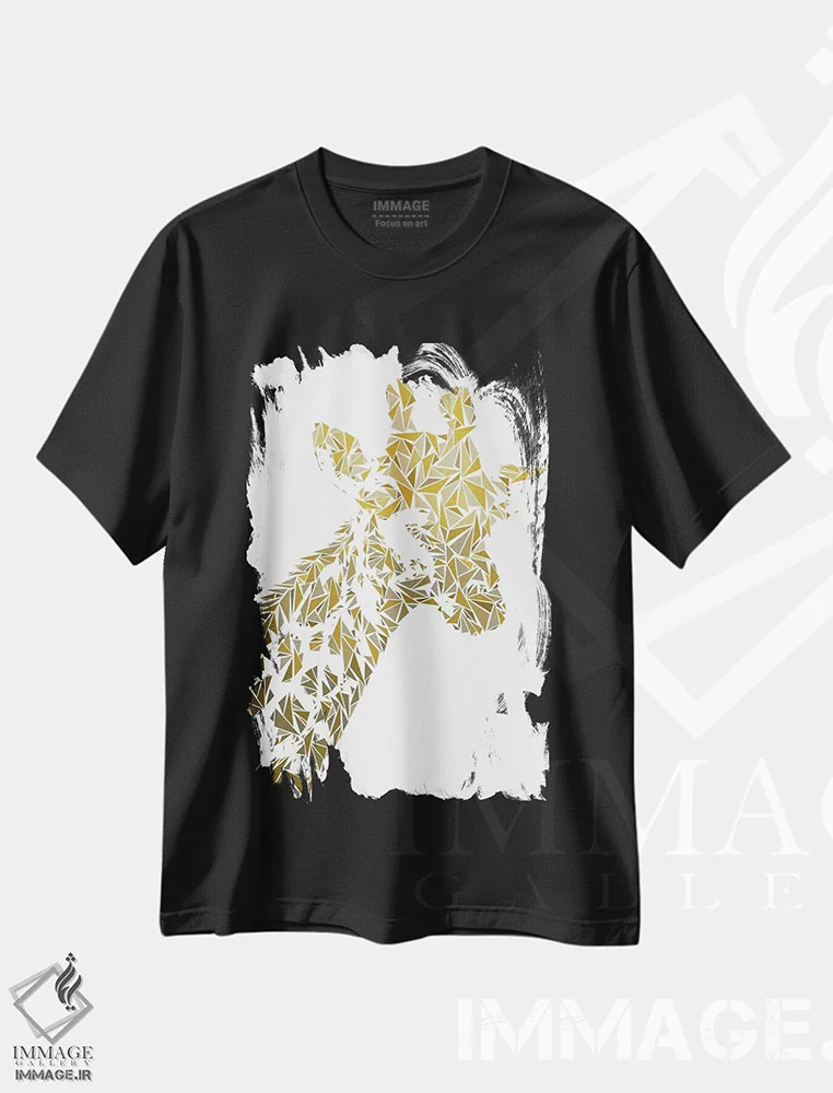 تیشرت مشکی طرح دار – تیشرت حیوانات ,زرافه اثر کریستین میلئو immage.ir