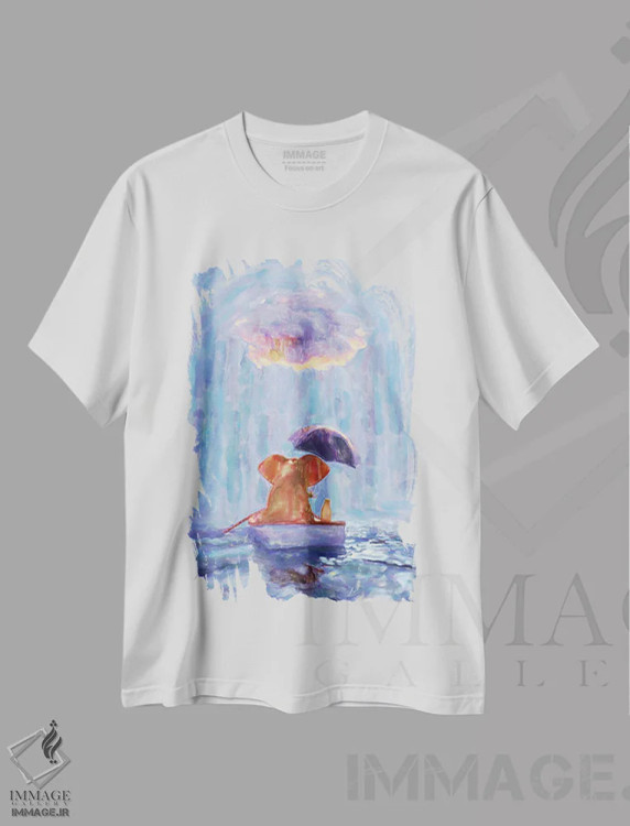 تیشرت سفید طرح دار – تیشرت شاعرانه ,یک فیل و یک سگ در قایقی در باران شناورند اثر مایک کیف فروشگاه ایماژ