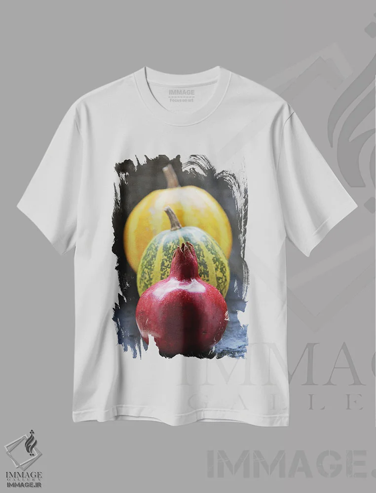 تیشرت سفید طرح دار – تیشرت هنری ,انار و کدو تنبل روی زمینه سیاه اثر مایک کیف immage.ir