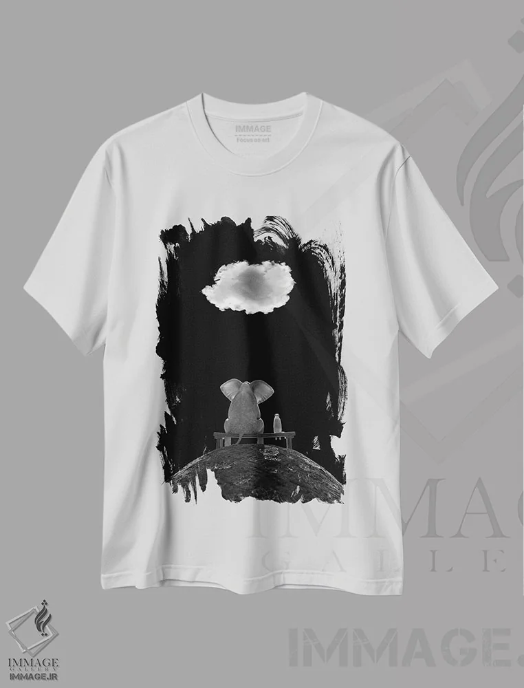تیشرت سفید طرح دار – تیشرت سیاه سفید ,فیل و سگ روی کوه نشسته و به ابر نگاه می کنند اثر مایک کیف فروشگاه ایماژ