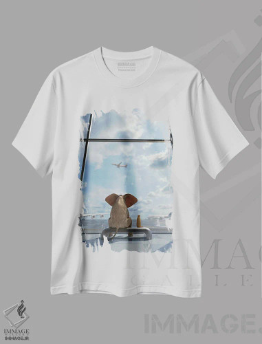 تیشرت سفید طرح دار – تیشرت هنری ,فیل و سگ کنار پنجره در فرودگاه نشسته اند اثر مایک کیف فروشگاه ایماژ