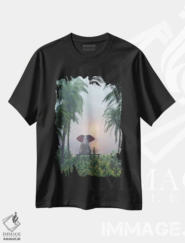 تیشرت مشکی طرح دار – تیشرت طبیعت ,فیل و سگ در جنگل بارانی نشسته اند اثر مایک کیف immage.ir