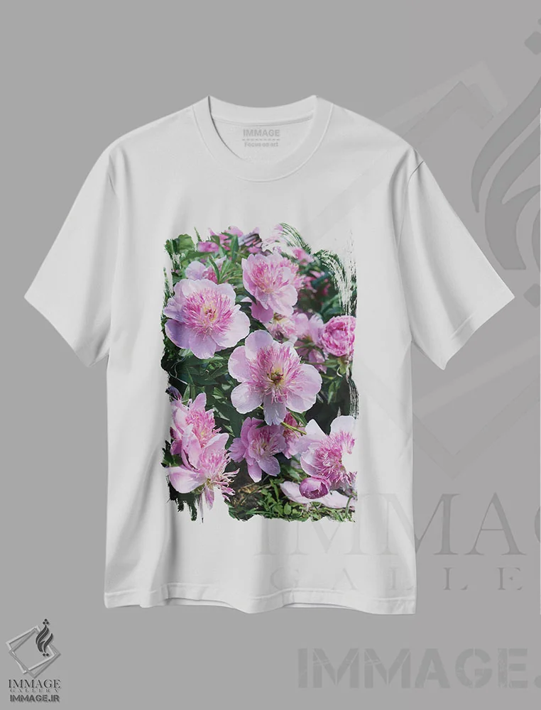 تیشرت سفید طرح دار – تیشرت گلدار ,باغ گل های صدتومانی شکوفا دوم اثر مایک کیف فروشگاه ایماژ
