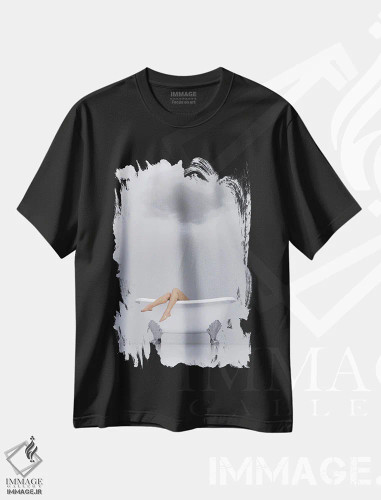 تیشرت مشکی طرح دار – تیشرت هنری ,زن در حال استراحت در وان اثر مایک کیف فروشگاه ایماژ