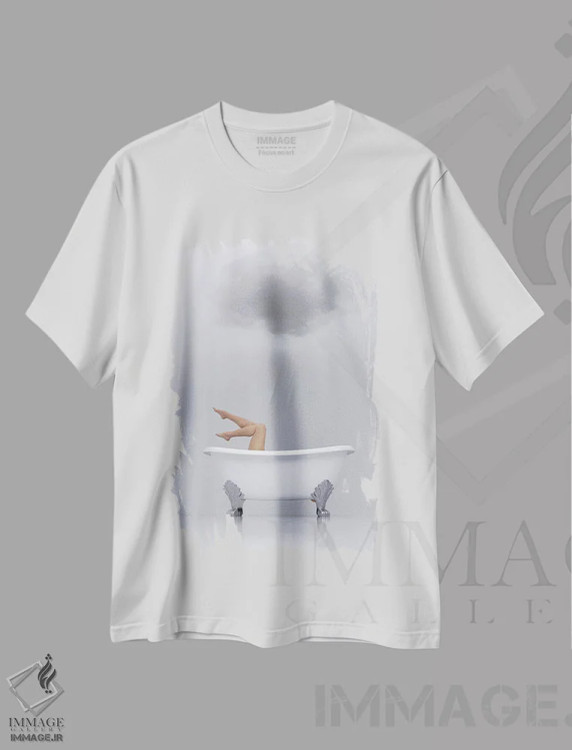 تیشرت سفید طرح دار – تیشرت هنری ,زن در حال استراحت در وان دوم اثر مایک کیف فروشگاه ایماژ