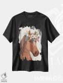 تیشرت مشکی طرح دار – تیشرت حیوانات ,اسب اثر میا چارّو immage.ir