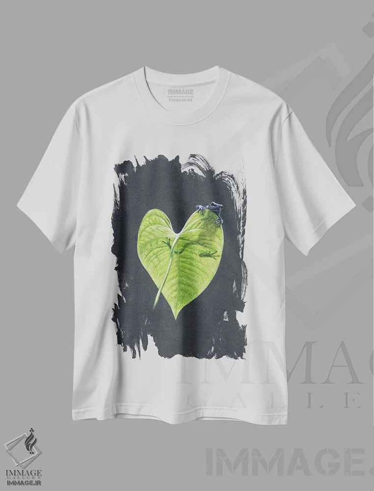 تیشرت سفید طرح دار – تیشرت حیوانات ,"قورباغه دارت رنگ آمیزی شده" اثر میخائیل ودرنیکوف immage.ir