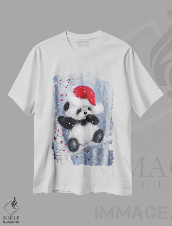 تیشرت سفید طرح دار – تیشرت حیوانات ,"پاندای کریسمس" اثر ماکیکو فروشگاه ایماژ