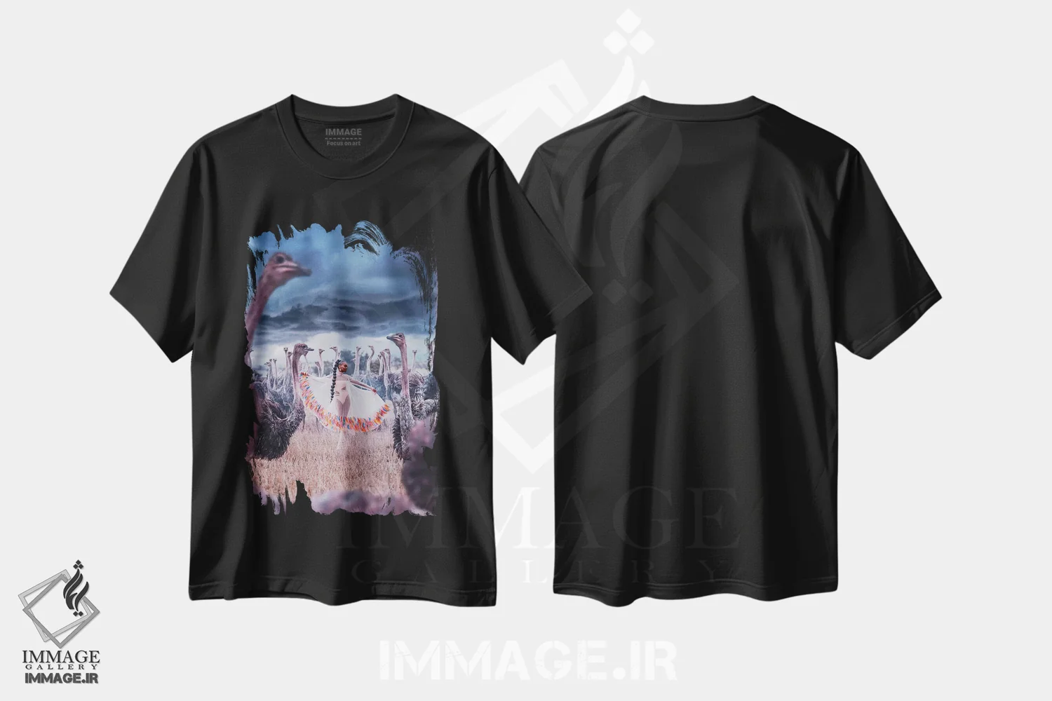 تیشرت مشکی طرح دار – تیشرت هنری ,"زیبای کنیا میان شترمرغ ها راه می رود" اثر هوبوپیبا فروشگاه ایماژ