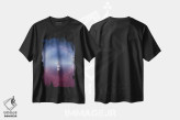 تیشرت مشکی طرح دار – تیشرت فضایی ,"کهکشان در ماه ژوئیه" اثر هوبوپیبا immage.ir