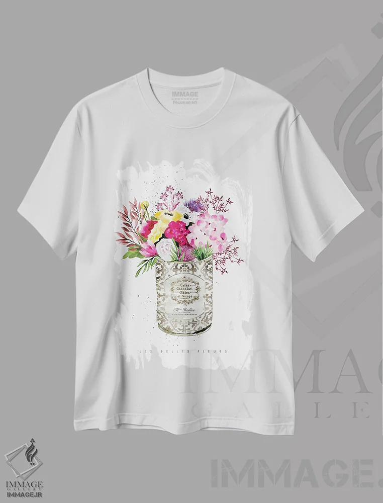 تیشرت سفید طرح دار – تیشرت گلدار ,"گل های صورتی در قوطی قدیمی" اثر مرسدس لوپز چارّو immage.ir