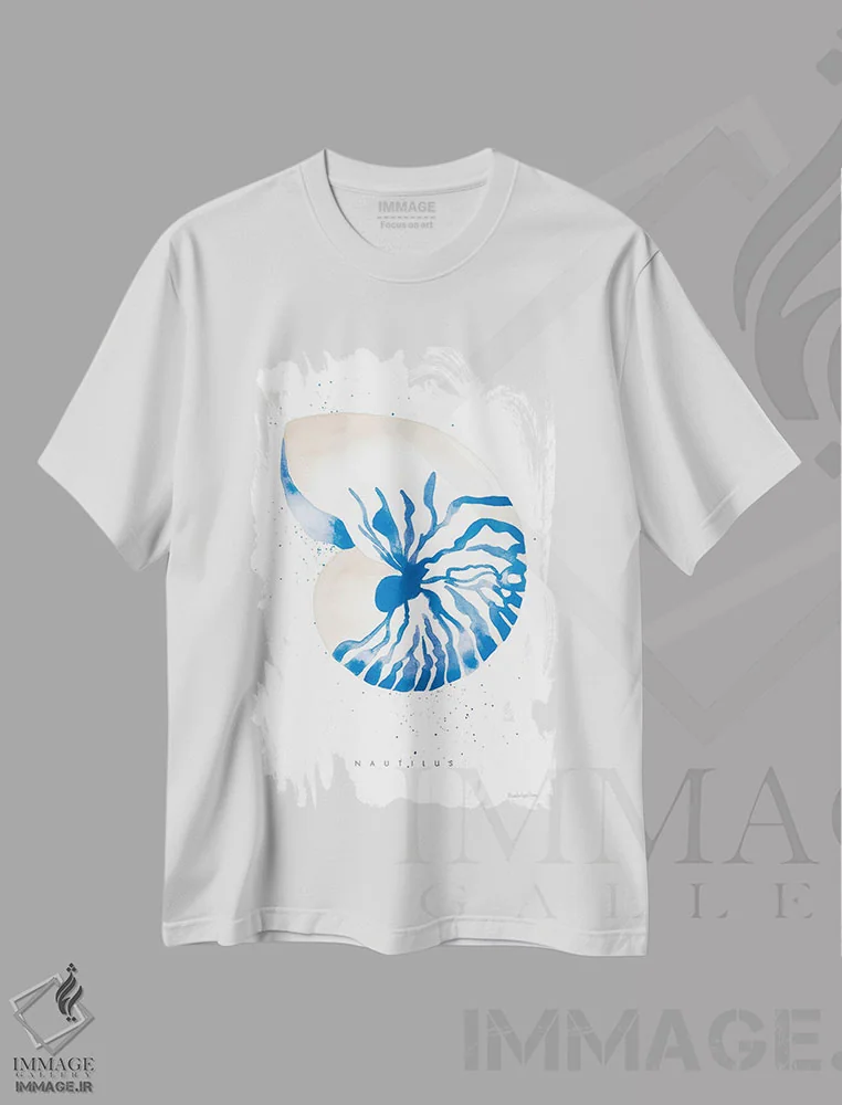 تیشرت سفید طرح دار – تیشرت دریایی ,"نوتیلوس" اثر مرسدس لوپز چارّو immage.ir