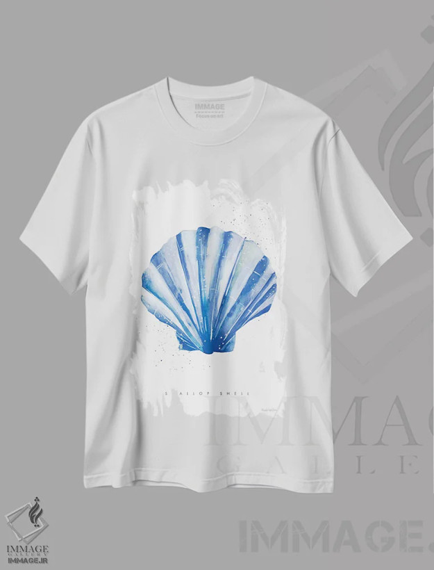 تیشرت سفید طرح دار – تیشرت دریا ,"صدف اسکالوپ" اثر مرسدس لوپز چارّو فروشگاه ایماژ