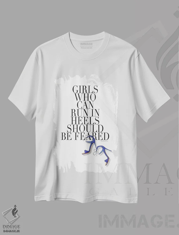تیشرت سفید طرح دار – تیشرت زنانه ,"دخترانی که می توانند بدوند" اثر مرسدس لوپز چارّو immage.ir
