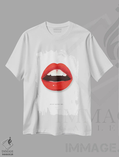 تیشرت سفید طرح دار – تیشرت فانتزی ,"بوسم کن" اثر مرسدس لوپز چارّو فروشگاه ایماژ