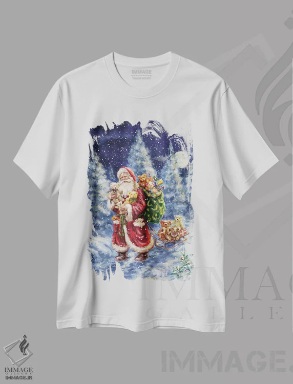تیشرت سفید طرح دار – تیشرت کریسمس ,بابانوئل در جنگل زمستانی با کیسه اثر مارچلو کورتی فروشگاه ایماژ