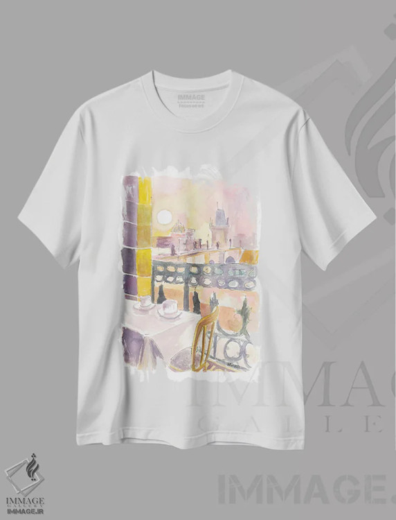 تیشرت سفید طرح دار – تیشرت هنری ,"میز کافه در پراگ جمهوری چک با نمای پل کارلوف" اثر مارکوس و مارتینا بلیشنر فروشگاه ایماژ