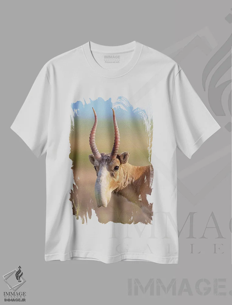 تیشرت سفید طرح دار – تیشرت طبیعت ,سایگا نر بالغ اثر موگنس تروله immage.ir