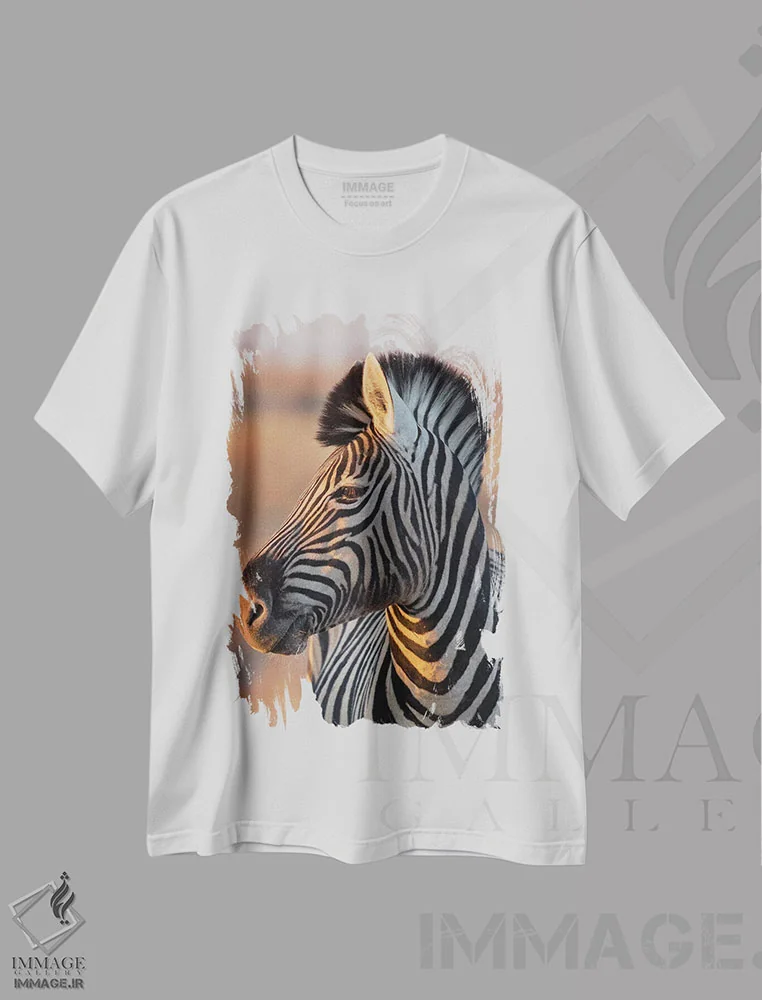 تیشرت سفید طرح دار – تیشرت طبیعت ,گورخر نر در نور غروب اثر موگنس تروله immage.ir