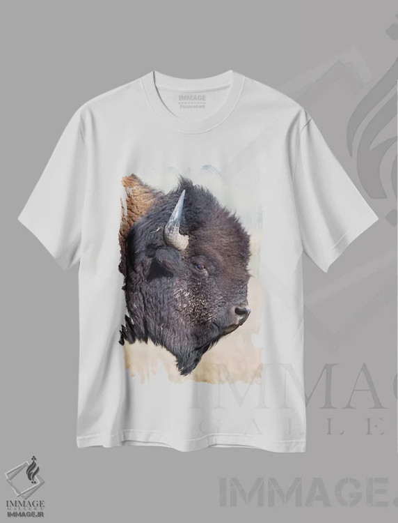 تیشرت سفید طرح دار – تیشرت حیوانات ,نمای نیم رخ گاومیش آمریکایی پارک گرند تیتون اثر موگنس تروله immage.ir