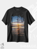 تیشرت مشکی طرح دار – تیشرت منظره ,غروب آرام اثر مارتین پودت immage.ir