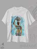 تیشرت سفید طرح دار – تیشرت هنری ,زن با ماندالا و طرح گورخری فیروزه ای اثر متیو پیوتروویچ فروشگاه ایماژ