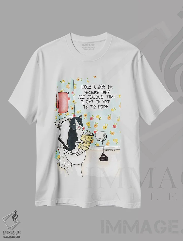 تیشرت سفید طرح دار – تیشرت طنز حیوانات ,سگ ها به دنبالم می دوند اثر جیمی موراث immage.ir