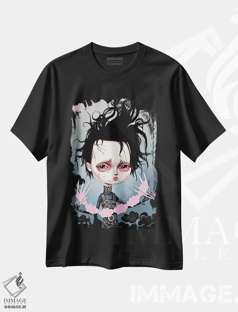 تیشرت مشکی طرح دار – تیشرت فیلم ,ادوارد دست قیچی اثر ملانی شولتز فروشگاه ایماژ