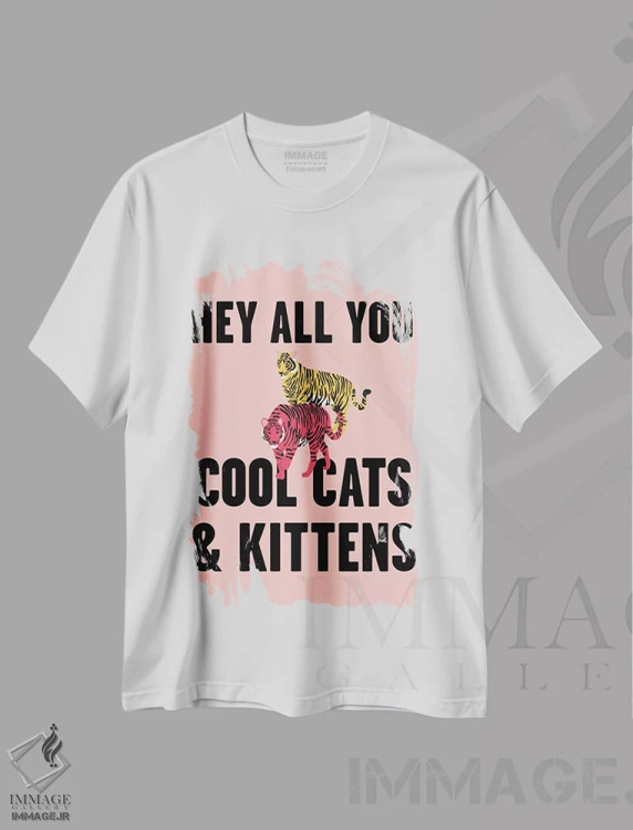 تیشرت سفید طرح دار – تیشرت پاپ کالچر ,سلام به همه شما گربه ها و بچه گربه های باحال، ببر صورتی اثر مامبو آرت استودیو immage.ir