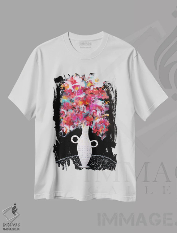 تیشرت سفید طرح دار – تیشرت گل و گیاه ,بانوی متشخص اثر میساکو چیدا فروشگاه ایماژ