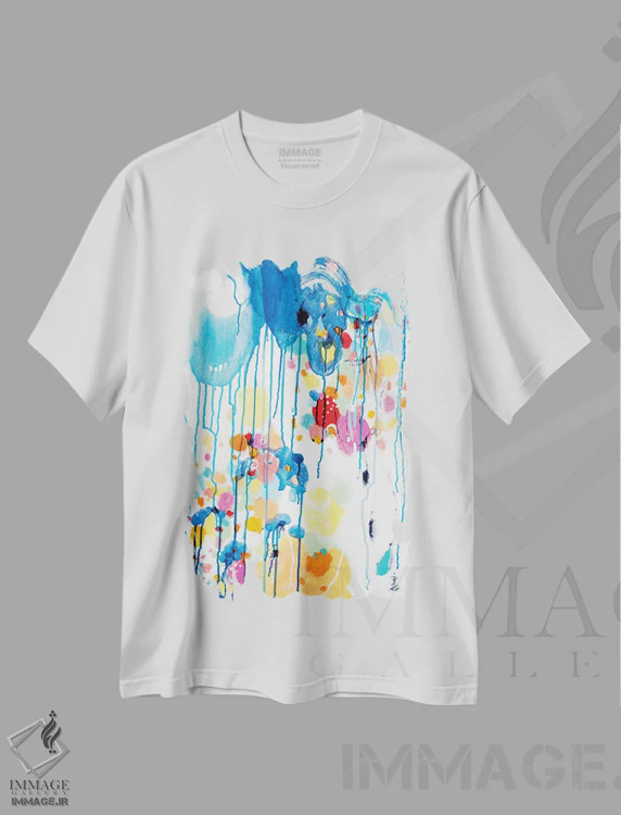 تیشرت سفید طرح دار – تیشرت رنگی ,سرگردان در دنیای تو اثر میساکو چیدا immage.ir
