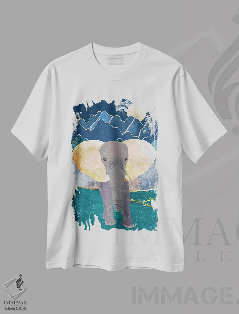 تیشرت سفید طرح دار – تیشرت طبیعت ,فیل باشکوه در کوه های مهتابی اثر سارا مانوفسکی immage.ir