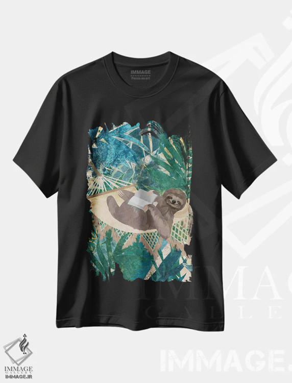 تیشرت مشکی طرح دار – تیشرت طبیعت ,تنبلی در جنگل اثر سارا مانوفسکی immage.ir
