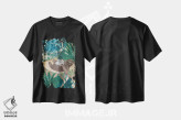 تیشرت مشکی طرح دار – تیشرت طبیعت ,تنبلی در جنگل اثر سارا مانوفسکی immage.ir