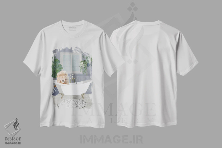 تیشرت سفید طرح دار – تیشرت حیوانات ,شیر در حال حمام کردن اثر سارا مانوفسکی فروشگاه ایماژ