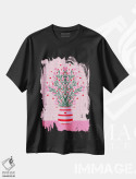 تیشرت مشکی طرح دار – تیشرت هنری ,دسته گل قلبی در گلدان اثر آنجلا مینکا immage.ir
