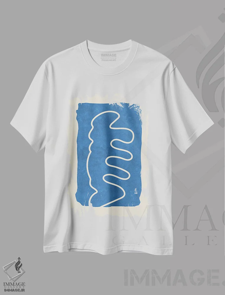 تیشرت سفید طرح دار – تیشرت مینیمال ,خطوط پیچیده روی آبی اثر ماکسیمیلیانو کاسال فروشگاه ایماژ
