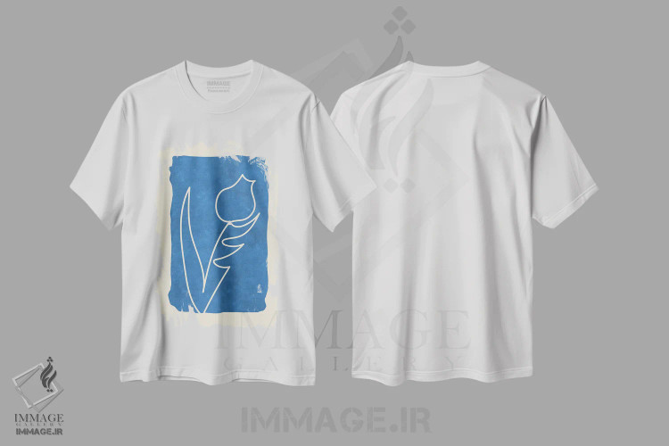 تیشرت سفید طرح دار – تیشرت مینیمالیستی ,خطوط پیچیده روی آبی اثر ماکسیمیلیانو کاسال immage.ir