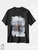تیشرت مشکی طرح دار – تیشرت طبیعت ,مه و زالزالک اثر مکس الیس immage.ir