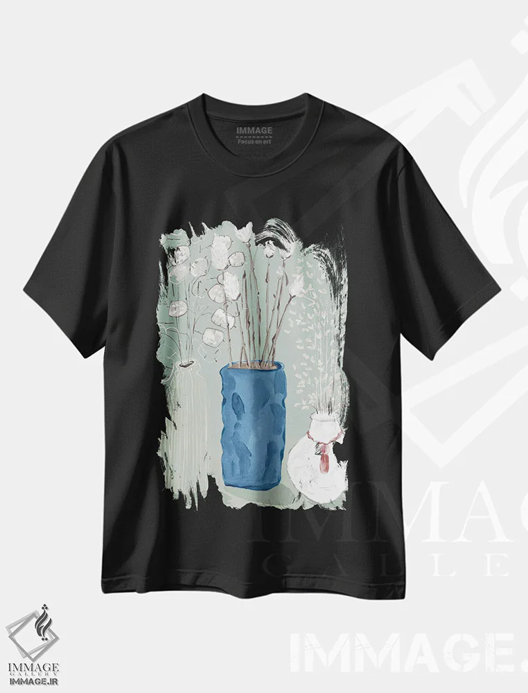 تیشرت مشکی طرح دار – تیشرت گلدار ,گلدان های گلدار اثر مایا وودز فروشگاه ایماژ