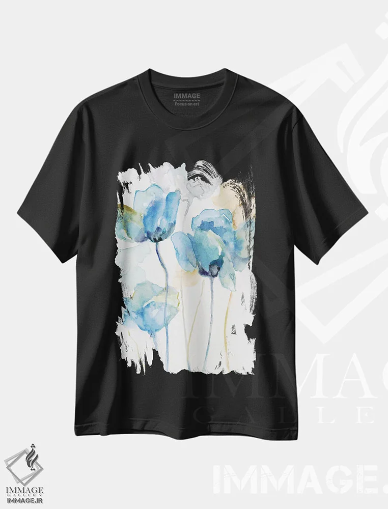 تیشرت مشکی طرح دار – تیشرت هنری آبرنگی ,آبی های گل های وحشی I اثر نان immage.ir