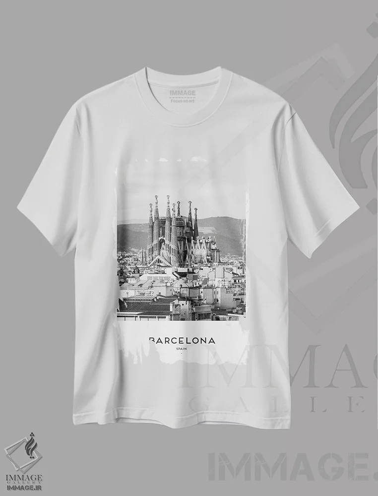 تیشرت سفید طرح دار بارسلونا اسپانیا، عکاسی سیاه و سفید اثر نائومی دیویس | فروشگاه ایماژ